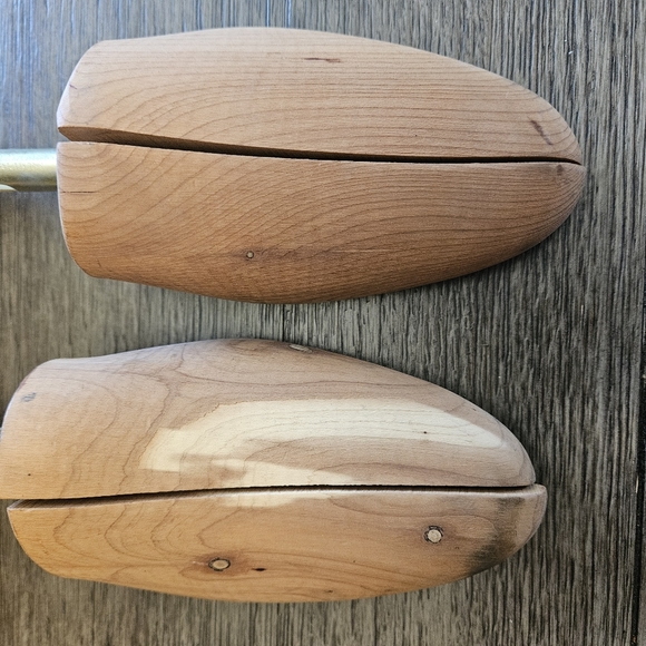 Rochester Sir Alton Cedar Shoe Keepers - Picture 8 of 10